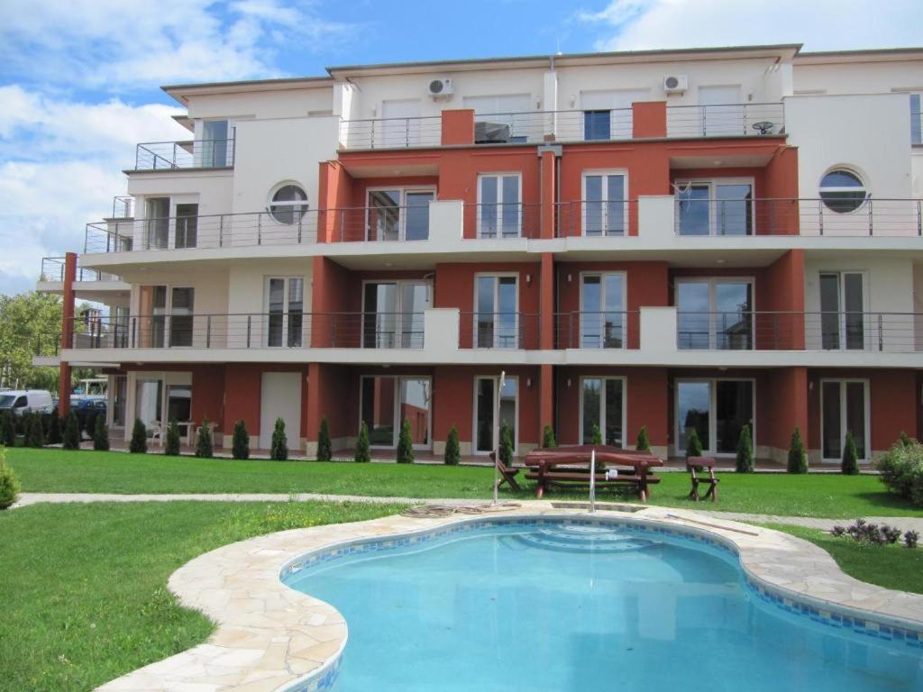 Goldenbeach Deluxe Apartment Siófok Extérieur photo